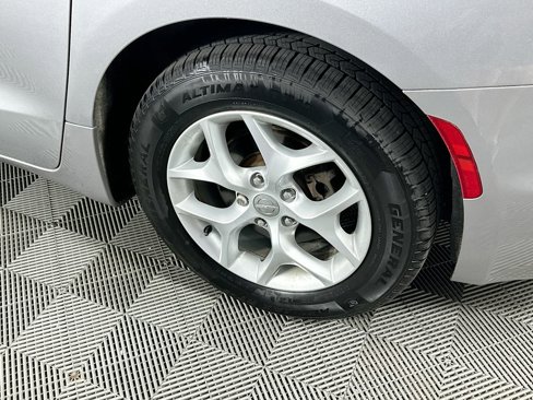 Certified 2018 Chrysler Pacifica Touring Plus w/ Tire & Wheel Group image 41