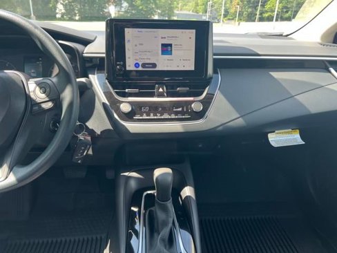 New 2025 Toyota Corolla LE image 17