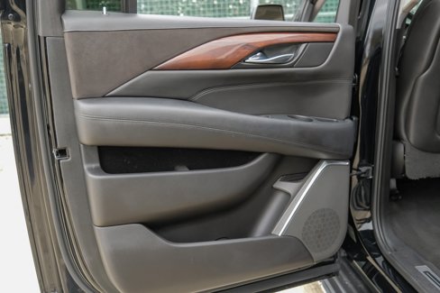 Used 2017 Cadillac Escalade ESV Luxury image 48