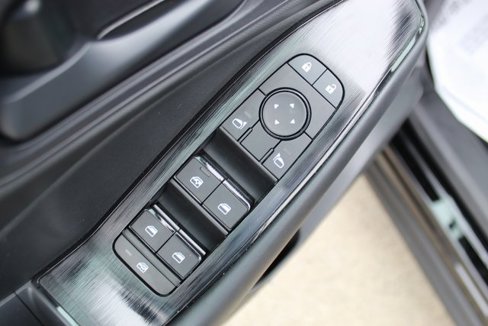 Used 2024 Nissan Rogue S image 11