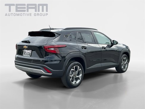 New 2026 Chevrolet Trax LT w/ Driver Confidence Package image 7