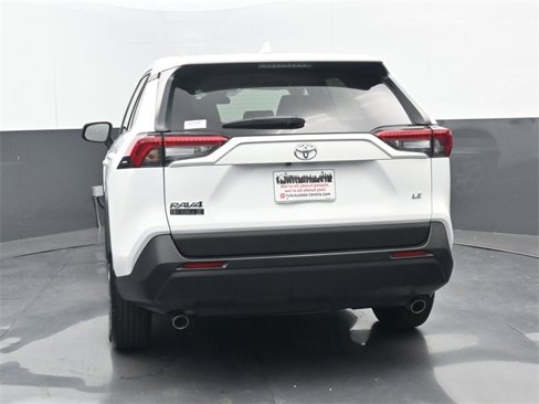 Used 2023 Toyota RAV4 LE image 18