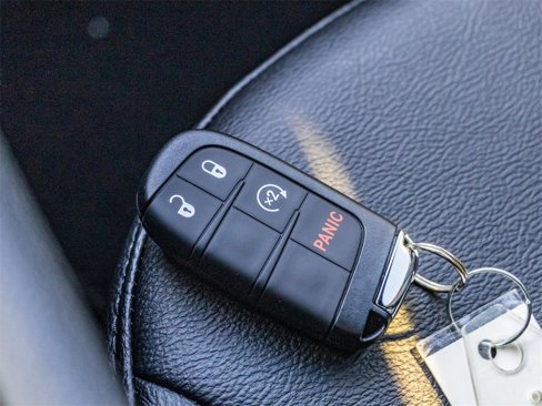 New 2025 Jeep Compass Latitude image 35