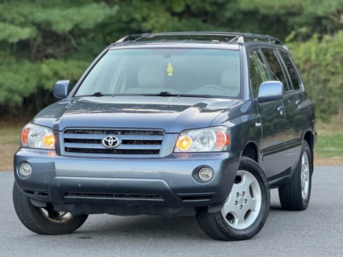 Used 2004 Toyota Highlander 4WD V6 image 1