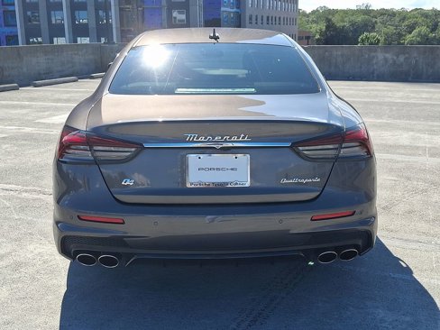 Used 2022 Maserati Quattroporte Modena Q4 image 9