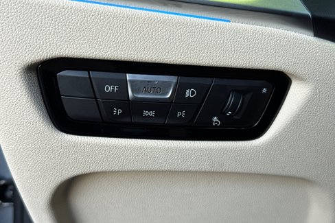 Certified 2023 BMW 330i Sedan w/ Driving Assistance Package image 36