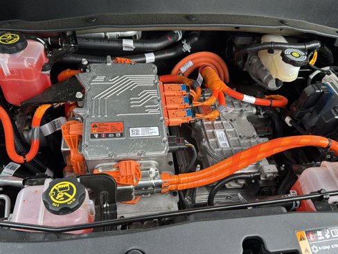 Used 2023 Chevrolet Bolt EUV LT w/ Comfort Package image 31