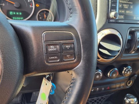 Used 2017 Jeep Wrangler Sahara image 29