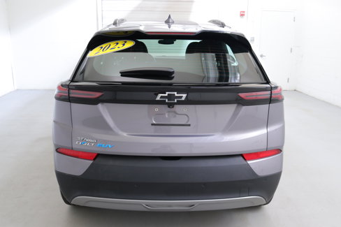 Used 2023 Chevrolet Bolt EUV LT w/ Comfort Package image 7