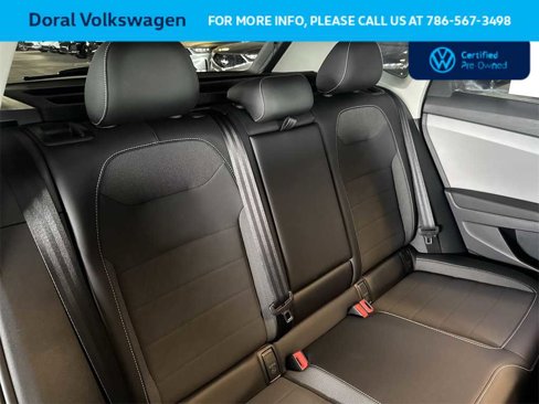 Used 2022 Volkswagen Taos SE w/ Panoramic Sunroof Package image 26