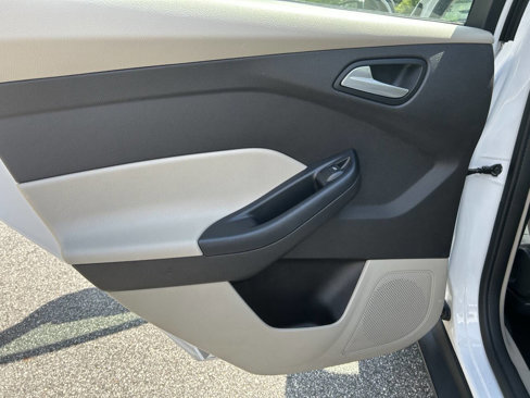 Used 2017 Ford Focus SE image 15