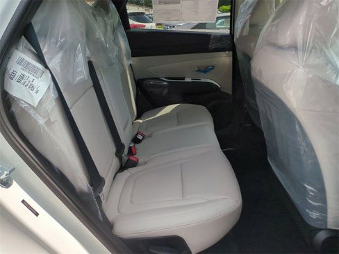 New 2025 Hyundai Elantra SE image 27