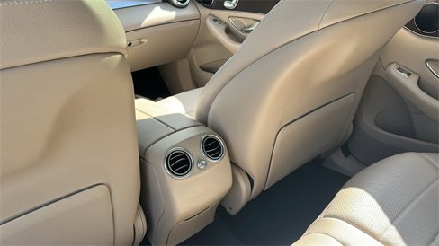 Used 2019 Mercedes-Benz GLC 300 4MATIC image 33