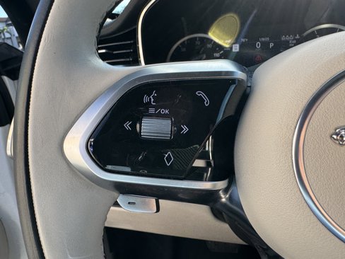 Used 2023 Jaguar F-PACE S image 29