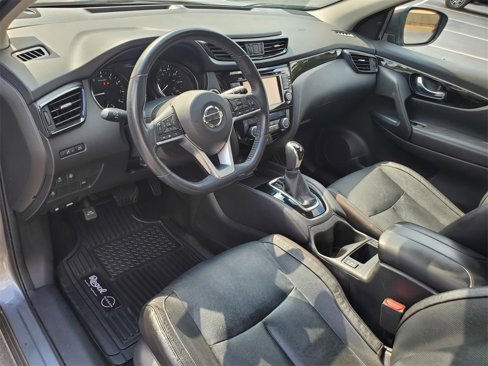 Used 2017 Nissan Rogue Sport SL w/ SL Premium Package image 19