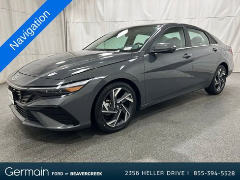 Used 2024 Hyundai Elantra Limited image 3