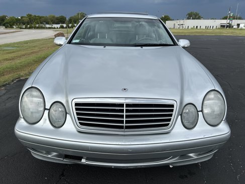 Used 2001 Mercedes-Benz CLK 320 Coupe image 7