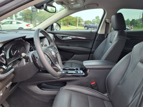 Used 2022 Buick Envision Essence w/ Technology Package I image 7