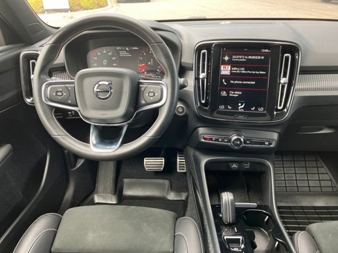 Used 2021 Volvo XC40 T5 R-Design w/ Advanced Package image 2