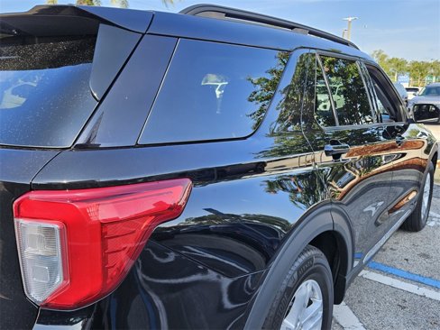 Used 2023 Ford Explorer XLT w/ Equipment Group 202A image 13