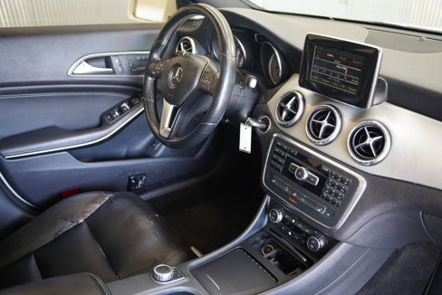 Used 2014 Mercedes-Benz CLA 250 image 16