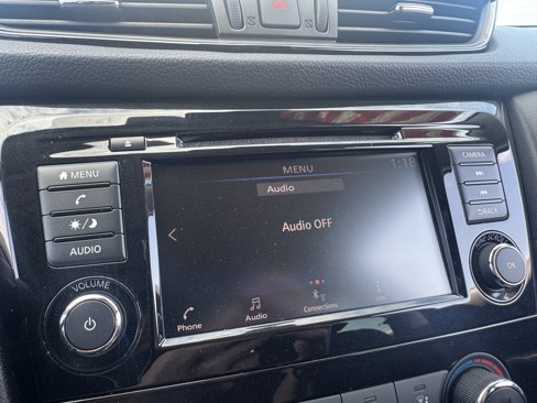 Used 2019 Nissan Rogue S w/ Special Edition Package image 24