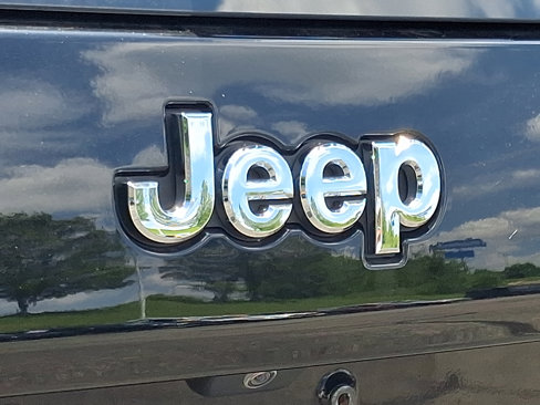 Certified 2019 Jeep Cherokee Latitude Plus image 27