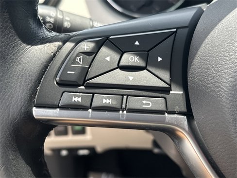 Used 2022 Nissan Rogue Sport SL w/ Premium Package image 26