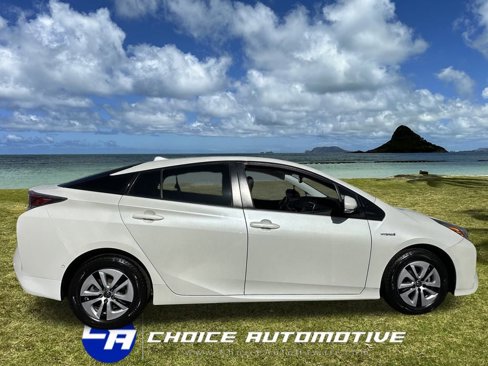Used 2016 Toyota Prius Four image 8
