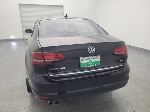 Used 2017 Volkswagen Jetta SEL Premium image 6
