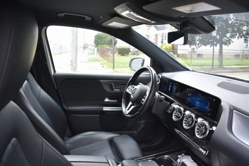 Used 2022 Mercedes-Benz GLA 250 4MATIC image 21