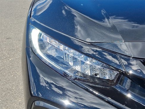 Used 2017 Honda Civic Sport image 9