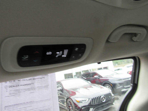 Used 2017 Chrysler Pacifica Touring-L image 15