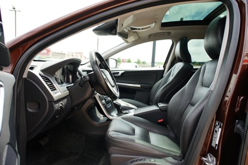 Used 2016 Volvo XC60 T6 Platinum w/ Protection Package image 14