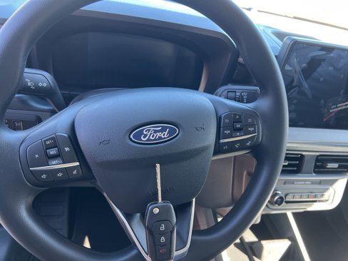 New 2025 Ford Maverick XL image 18