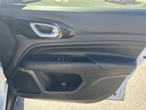 Used 2022 Jeep Compass Altitude image 22