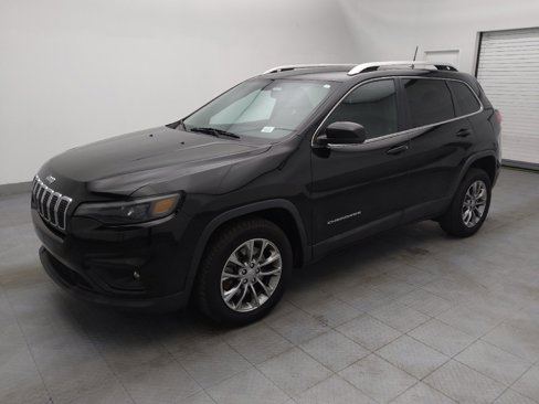 Used 2020 Jeep Cherokee Latitude Plus image 2