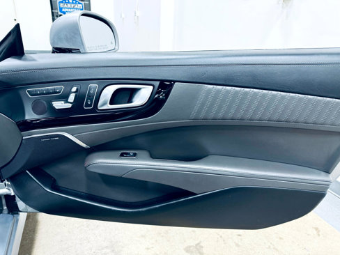 Used 2014 Mercedes-Benz SL 550 image 33