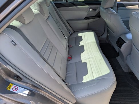 Used 2017 Toyota Camry XLE image 5