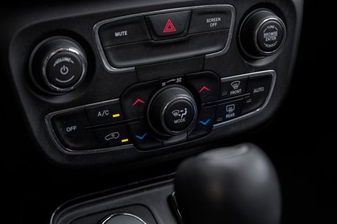 Used 2018 Jeep Compass Limited w/ Navigation Group image 34