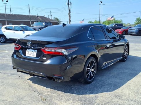 Used 2021 Toyota Camry SE image 11