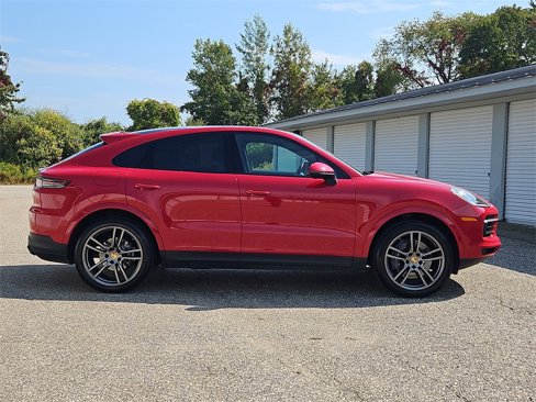 Used 2021 Porsche Cayenne Coupe image 8