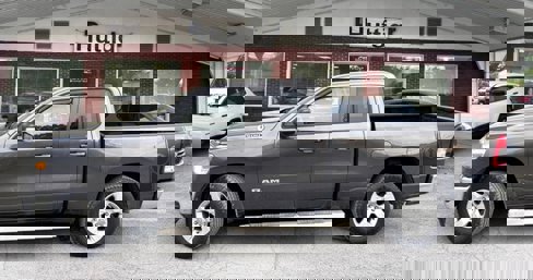 Used 2021 RAM 1500 Big Horn image 2