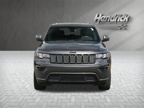 Used 2019 Jeep Grand Cherokee Altitude image 5