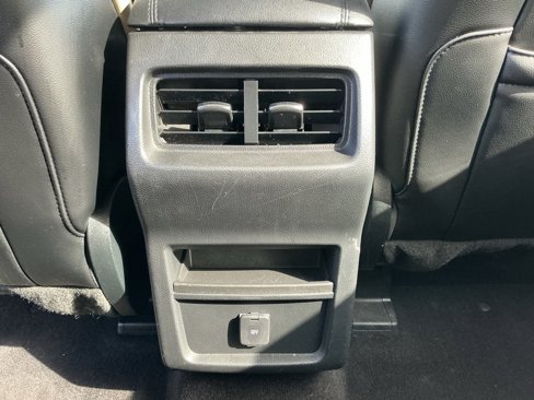 Used 2020 Ford Edge SEL image 44