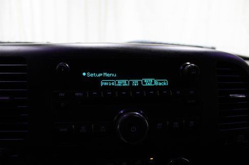 Used 2011 Chevrolet Silverado 2500 LT w/ Interior Plus Package image 13