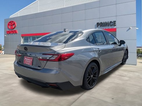 New 2026 Toyota Camry SE image 4