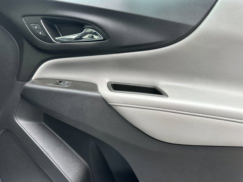 Used 2021 Chevrolet Equinox Premier image 20