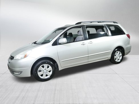 Used 2004 Toyota Sienna XLE image 3