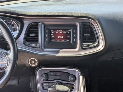 Used 2016 Dodge Challenger SXT image 16